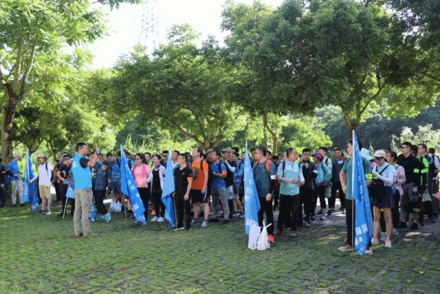 沃爾研究院團建2.gif